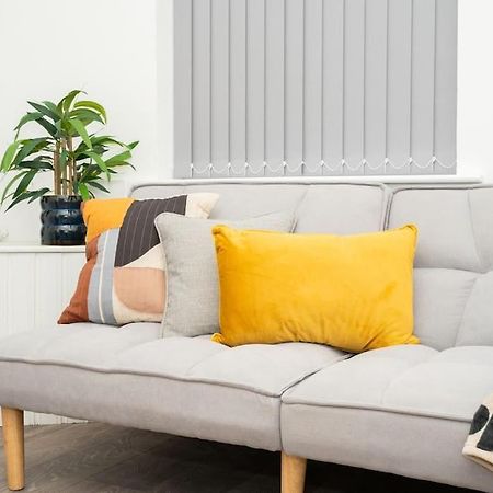 Stylish Home In York - Free Wifi & Parking - Close To Racecourse & City Centre Экстерьер фото